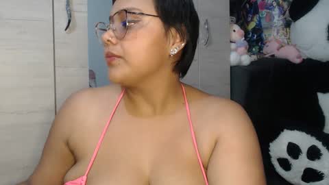 Snapshot of sweett_candy1 chatting on 9, 1, 2026 sweett_candy1 online show from 9, 1, 2026