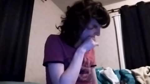 Sweet Tooth Trixie online show from 15, 4, 2026