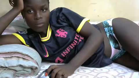 Snapshot of sweetvallerie chatting on 7, 2, 2025 sweetvallerie online show from 7, 2, 2025