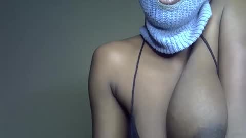 Snapshot of sweetvirgi25 chatting on 16, 2, 2026 loving soul online show from 16, 2, 2026