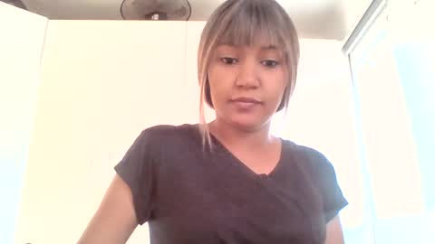 Snapshot of sweetwhisper4u chatting on 8, 7, 2026 katie online show from 8, 7, 2026