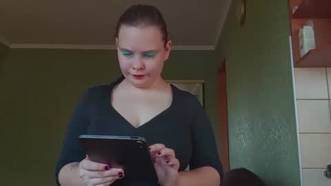 Snapshot of sweetxpiggy chatting on 3, 8, 2026 SweetxPiggy online show from 3, 8, 2026