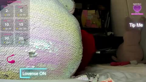 Mia online show from 10, 4, 2026