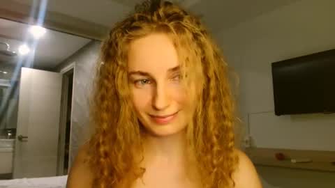 sweety_fruits online show from 28, 11, 2025