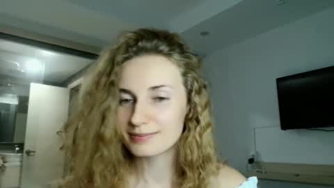 sweety_fruits online show from 11, 2, 2026