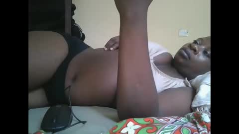 sweetyass25 online show from 18, 11, 2025