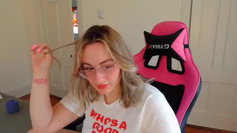 ashley blayde online show from 28, 3, 2026