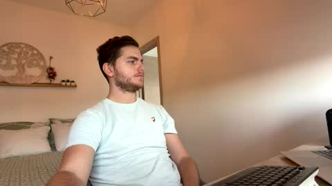 syl092 online show from 19, 1, 2026