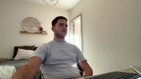 syl092 online show from 14, 4, 2026