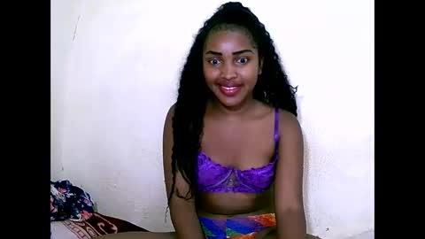 Snapshot of sylviasexy27 chatting on 1, 1, 2025 sylviasexy27 online show from 1, 1, 2025