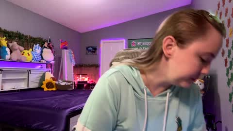 Snapshot of syndica chatting on 3, 2, 2026 Jennah online show from 3, 2, 2026