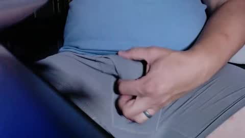Snapshot of synth6969 chatting on 11, 9, 2025 Dad Bod online show from 11, 9, 2025