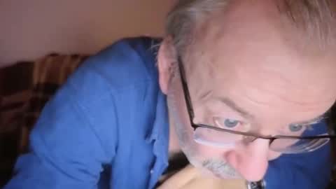 szaszinno6669068 online show from 15, 9, 2025