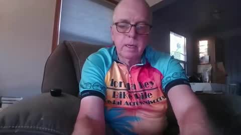 tacrunner66_ online show from 27, 5, 2026