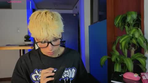 Snapshot of taichi_bluy chatting on 12, 2, 2026 taichi online show from 12, 2, 2026