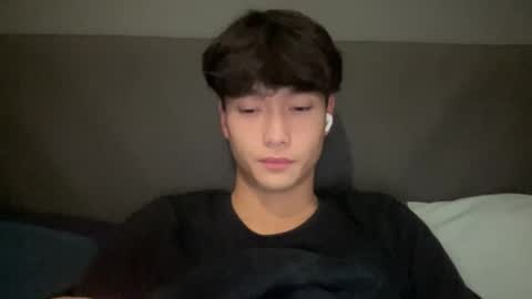 Snapshot of taiob283 chatting on 17, 12, 2025 Ben online show from 17, 12, 2025