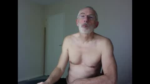 Snapshot of taliesin4321 chatting on 22, 10, 2025 Jack Pierrot online show from 22, 10, 2025