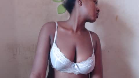 Snapshot of tall_choco chatting on 19, 6, 2026 tall_choco online show from 19, 6, 2026