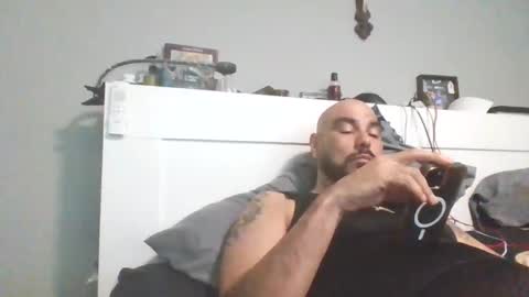 Snapshot of talllatino310 chatting on 16, 12, 2024 talllatino310 online show from 16, 12, 2024