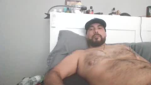 Snapshot of talllatino310 chatting on 2, 1, 2025 talllatino310 online show from 2, 1, 2025