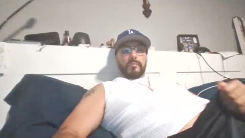 Snapshot of talllatino310 chatting on 29, 9, 2025 talllatino310 online show from 29, 9, 2025