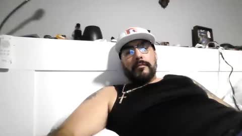 Snapshot of talllatino310 chatting on 4, 12, 2025 talllatino310 online show from 4, 12, 2025