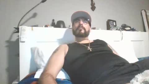 Snapshot of talllatino310 chatting on 17, 12, 2025 talllatino310 online show from 17, 12, 2025