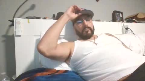 Snapshot of talllatino310 chatting on 21, 12, 2025 talllatino310 online show from 21, 12, 2025