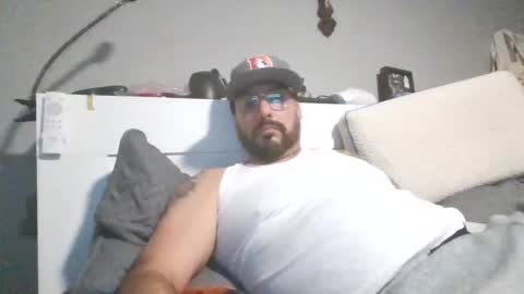 Snapshot of talllatino310 chatting on 8, 1, 2026 talllatino310 online show from 8, 1, 2026