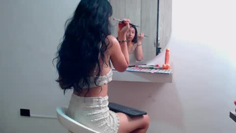 Hi im sara online show from 8, 4, 2026