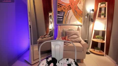 Snapshot of tamara_aluna chatting on 17, 10, 2025 Tami online show from 17, 10, 2025