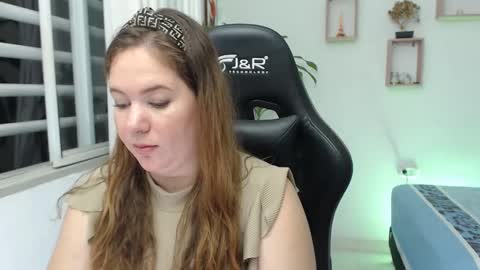 Snapshot of tamy_shine87 chatting on 28, 12, 2024 Im Samy online show from 28, 12, 2024