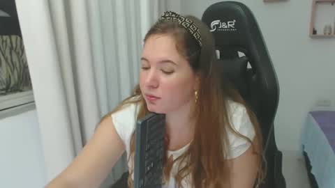 Snapshot of tamy_shine87 chatting on 8, 2, 2025 Im Samy online show from 8, 2, 2025