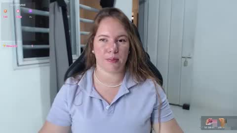 Snapshot of tamy_shine87 chatting on 19, 12, 2025 Im Samy online show from 19, 12, 2025