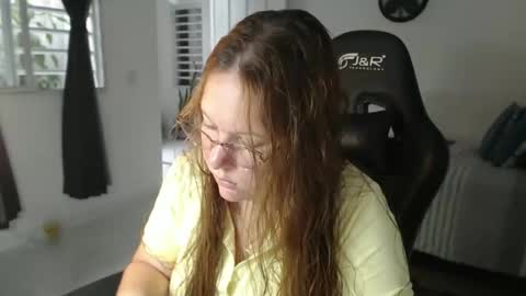 Snapshot of tamy_shine87 chatting on 21, 2, 2026 Im Samy online show from 21, 2, 2026