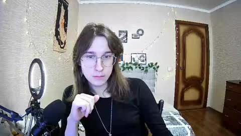 Snapshot of tangerine4dreams chatting on 11, 2, 2025 Milena Kuprianova online show from 11, 2, 2025