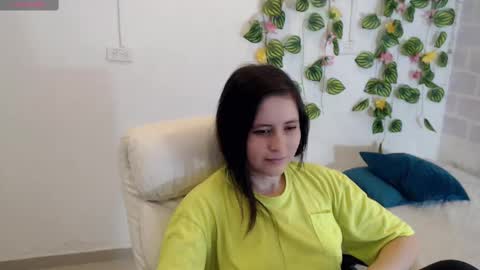 Snapshot of taniadevil_69 chatting on 6, 10, 2025 Tania online show from 6, 10, 2025