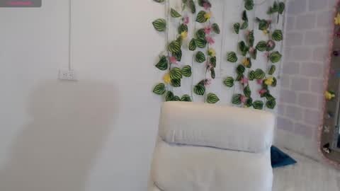 Snapshot of taniadevil_69 chatting on 23, 10, 2025 Tania online show from 23, 10, 2025