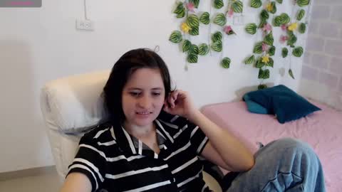 Snapshot of taniadevil_69 chatting on 3, 11, 2025 Tania online show from 3, 11, 2025