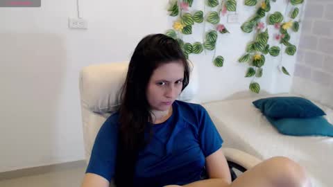 Snapshot of taniadevil_69 chatting on 21, 11, 2025 Tania online show from 21, 11, 2025