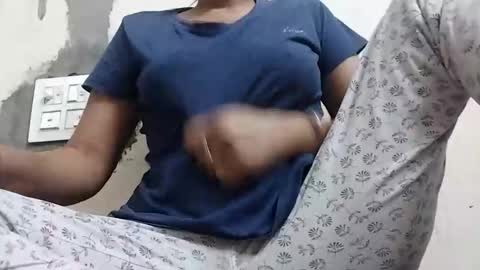 taniya_roy4628 online show from 6, 4, 2026