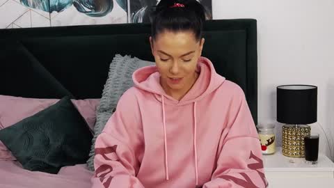 Snapshot of taniyagrey chatting on 4, 12, 2024 tanyaGrey online show from 4, 12, 2024