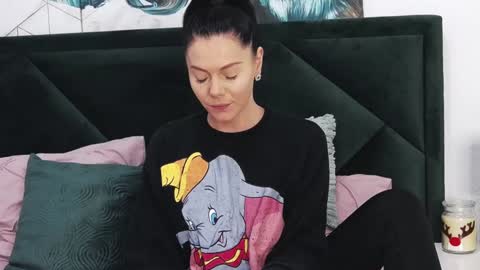 Snapshot of taniyagrey chatting on 18, 12, 2024 tanyaGrey online show from 18, 12, 2024