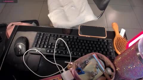 Snapshot of taralawrence chatting on 10, 2, 2026 Tara Lawrence online show from 10, 2, 2026