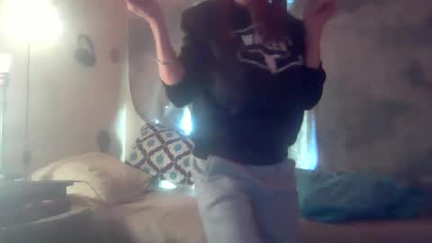 tara lynn online show from 11, 3, 2025