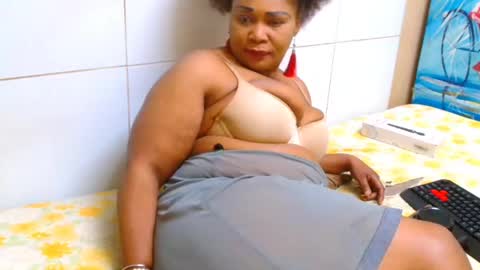 Snapshot of tastybootyxoxo chatting on 23, 6, 2026 tastybootyxoxo online show from 23, 6, 2026