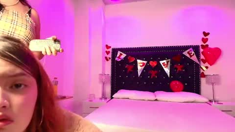 Snapshot of tata_and_michi chatting on 16, 2, 2025 tata_and_michi online show from 16, 2, 2025