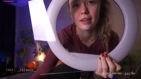 Snapshot of tatacoy chatting on 18, 11, 2025 TataCoy online show from 18, 11, 2025