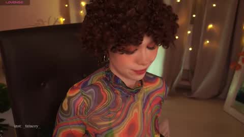 Snapshot of tatacoy chatting on 30, 11, 2025 TataCoy online show from 30, 11, 2025