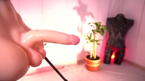 Snapshot of tatiana_monroe chatting on 23, 4, 2026 Hey Im Tatiana online show from 23, 4, 2026